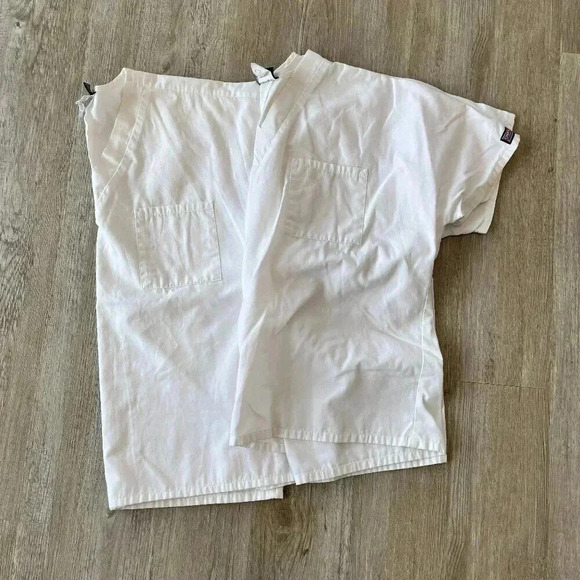 Cherokee Tops - Unisex Bundle of 2 Cherokee White Scrub Tops - L